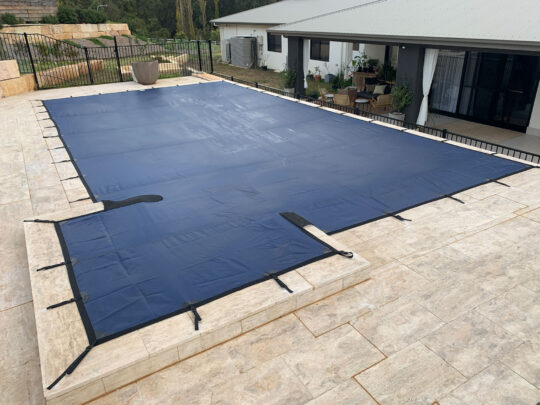 Leaf-and-Debris-Cover-Split-Level-Pool