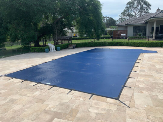 Travertine-Paved-Pool